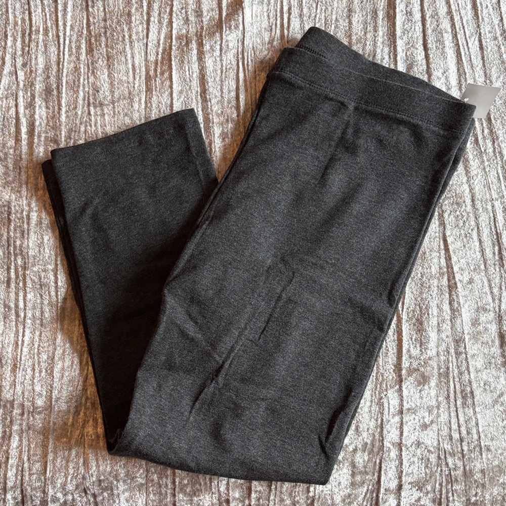 NWT Cropped Charcoal Gray Leggings